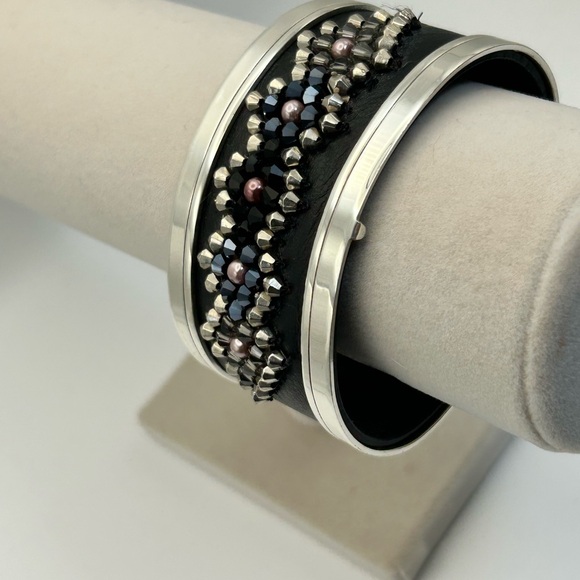 Brighton Jewelry - Brighton Cristo New Delhi-Patel Wide Cuff Bracelet Set D25528 Silver Plated